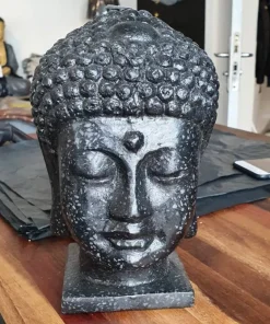 Buddha hovede i sort sten Terrazzo