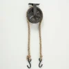 Coat hanger - hjul i jern med reb og kroge