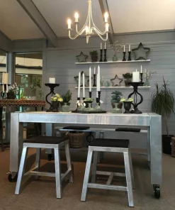 Galvaniseret havebord / spisebord med betonfliser og hjul