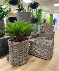 Runde høje rattan krukker med hjul - Ø.43cm + Ø.50cm