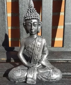 Sort/sølv siddende Buddha 22cm
