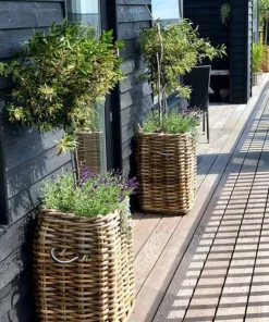 Store firkantede flettede rattan kurve / krukker - M/U Hjul